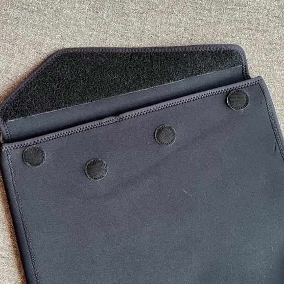 MEC Black Envelope Laptop Sleeve Case 15” - Picture 2 of 4